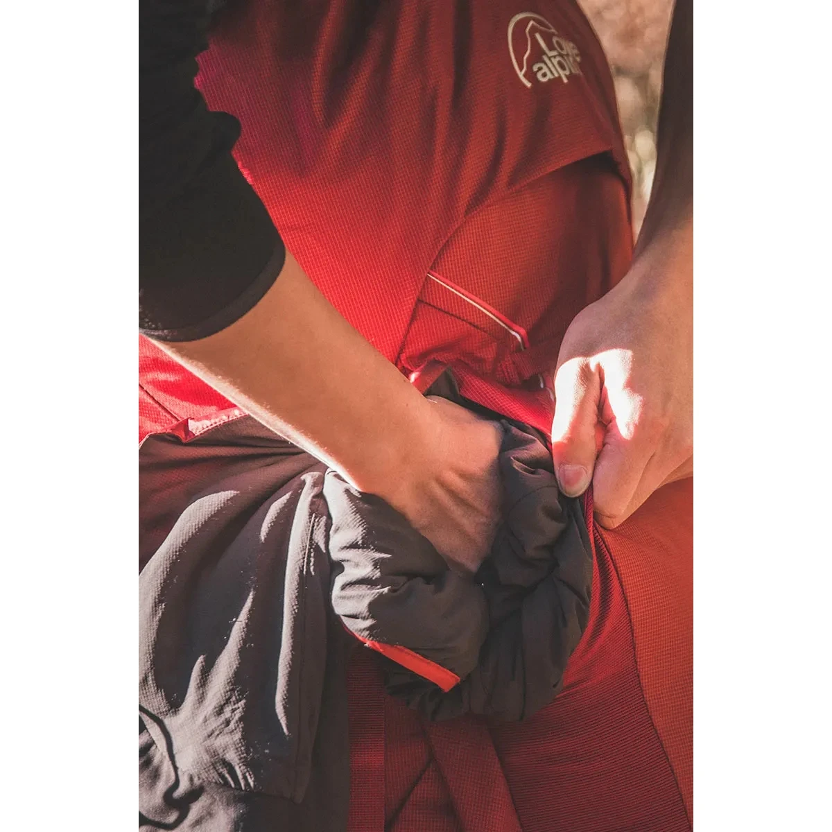 Lowe Alpine Manaslu 55:70L Backpack - M/L - Navy 11 Lowe Alpine Manaslu 55:70L Backpack - M/L - Navy - Image 9